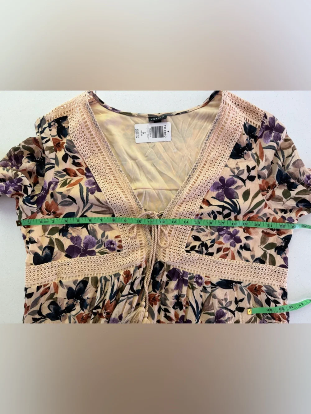 torrid NWT Sand Floral Lace Up Crochet Trim Bell Sleeve Boho Dress Size 2X - Picture 13 of 13